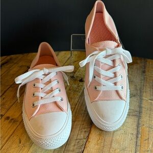 Converse Chuck Taylor All Star Coral Ox size 8